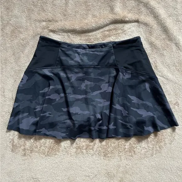 Athleta Match Point Black Gray Camo Skort/Skirt Sz Medium - Picture 3 of 6